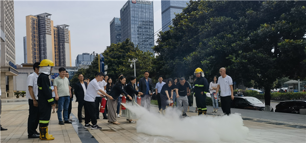 2023-6-29  貴州陽光產(chǎn)權(quán)交易所有限公司召開安全生產(chǎn)專題會暨“安康杯”知識競答、消防安全火災疏散逃生演練活動圖片4.png