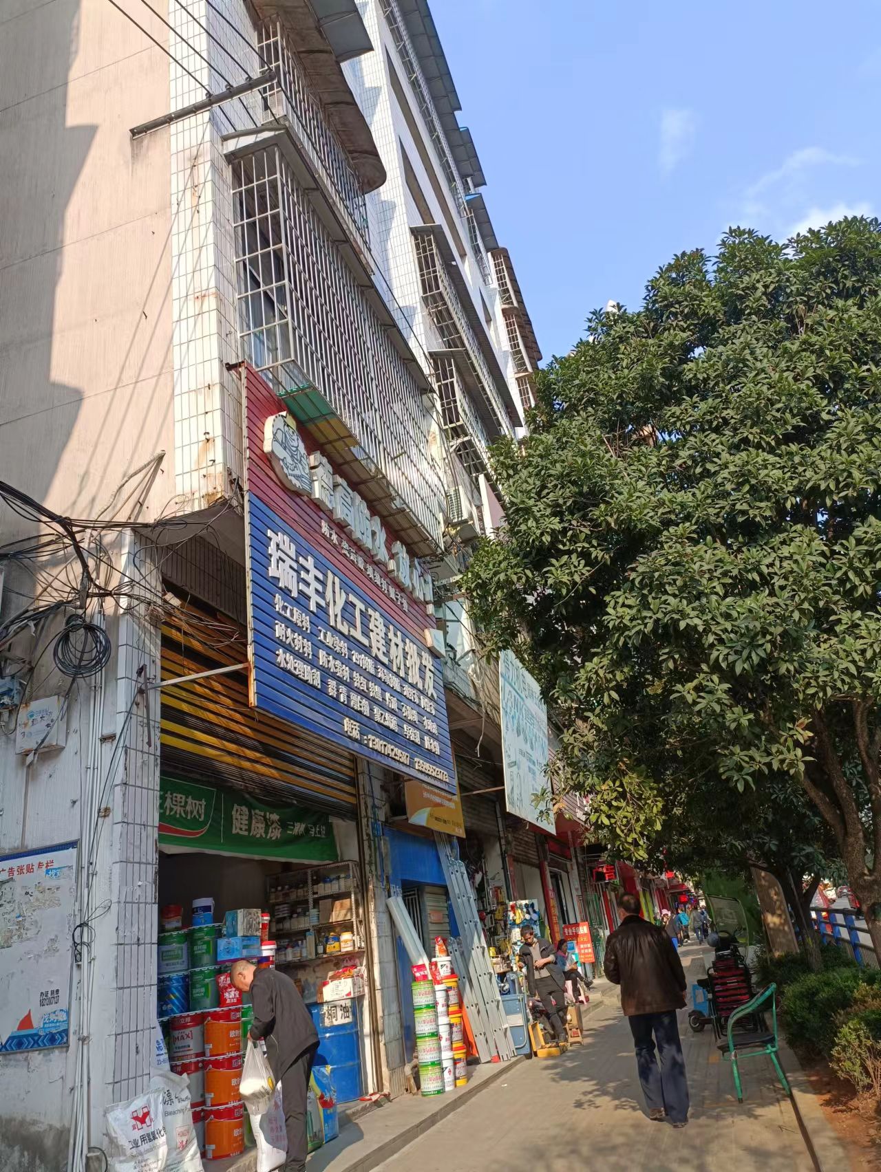 1693805463149536.jpg 凱里房屋圖片(外立面2).jpg