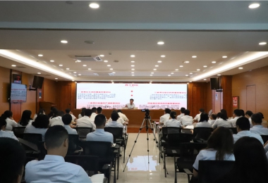 持之以恒推進(jìn)全面從嚴(yán)治黨——黨委書記姜又陽(yáng)講授廉心黨課