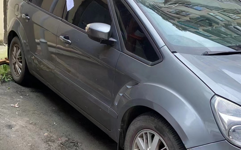 首鋼貴陽(yáng)特殊鋼有限責(zé)任公司工會(huì)持有的福特商務(wù)車轉(zhuǎn)讓(七次掛牌)