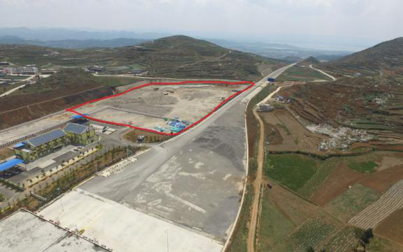 威寧東收費站（左側）