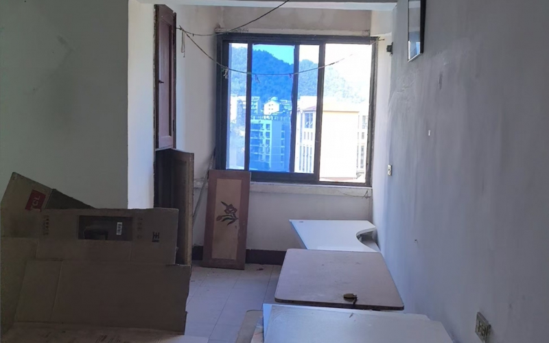 貴州省機(jī)關(guān)事務(wù)管理局國有資產(chǎn)管理服務(wù)中心貴陽市云巖區(qū)金頂山46幢1單元8層1號(hào)房屋資產(chǎn)招租